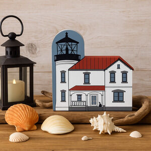 Cat’s Meow Admiralty Head Lighthouse Vintage '90 Signed '95 | Lighthouse Series